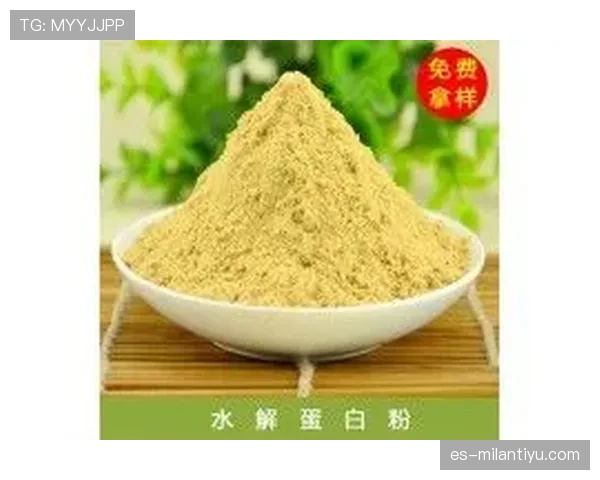 杨力维家的冰箱里塞满蛋白粉，连饮料都是按毫升算的