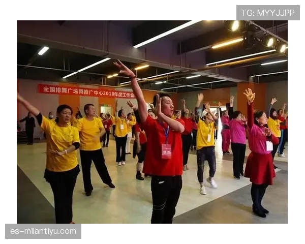 黄雅琼训练间偷吃零食被抓，教练那脸色比裁判还严肃！